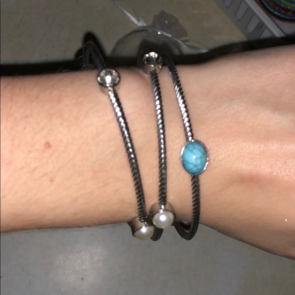 Bangle bracelets - Picture 1 of 2